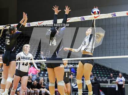 Thumbnail 3 in Leon vs. Lindsay (UIL 2A Semifinal) photogallery.