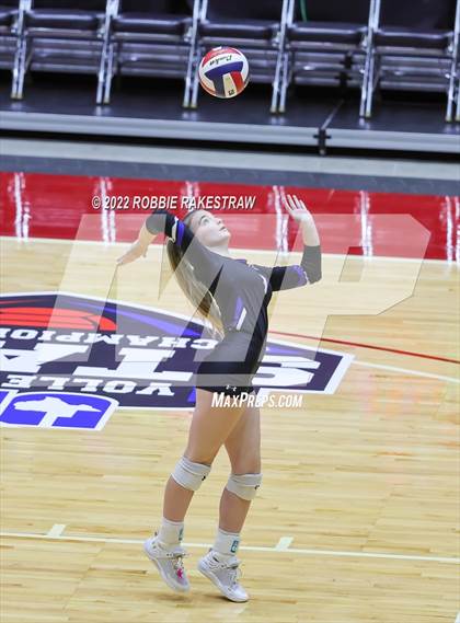 Thumbnail 1 in Leon vs. Lindsay (UIL 2A Semifinal) photogallery.