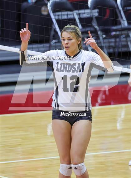 Thumbnail 1 in Leon vs. Lindsay (UIL 2A Semifinal) photogallery.