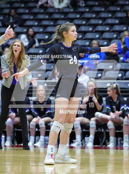 Thumbnail 1 in Leon vs. Lindsay (UIL 2A Semifinal) photogallery.