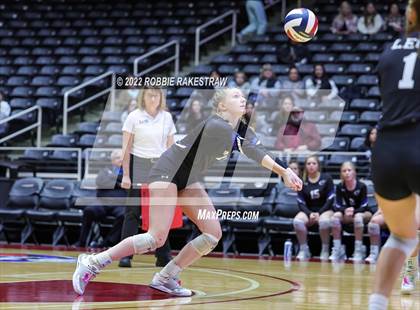 Thumbnail 2 in Leon vs. Lindsay (UIL 2A Semifinal) photogallery.