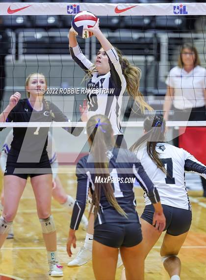 Thumbnail 3 in Leon vs. Lindsay (UIL 2A Semifinal) photogallery.