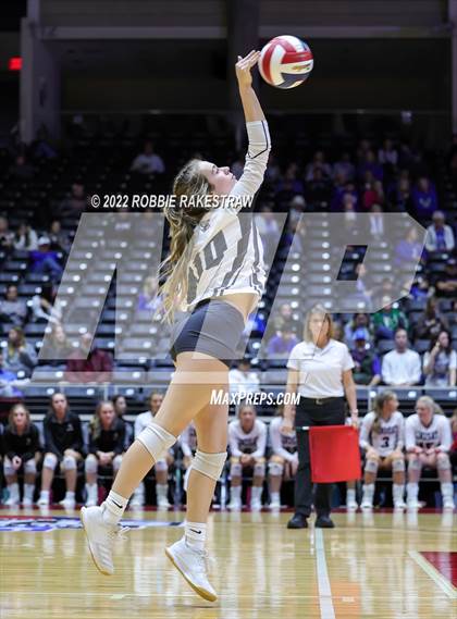 Thumbnail 3 in Leon vs. Lindsay (UIL 2A Semifinal) photogallery.