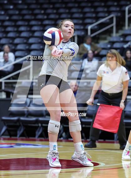 Thumbnail 1 in Leon vs. Lindsay (UIL 2A Semifinal) photogallery.