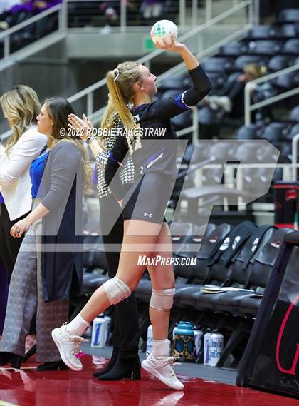 Thumbnail 2 in Leon vs. Lindsay (UIL 2A Semifinal) photogallery.