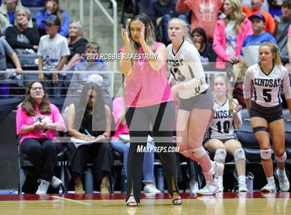 Thumbnail 2 in Leon vs. Lindsay (UIL 2A Semifinal) photogallery.
