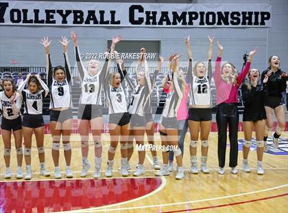 Thumbnail 1 in Leon vs. Lindsay (UIL 2A Semifinal) photogallery.