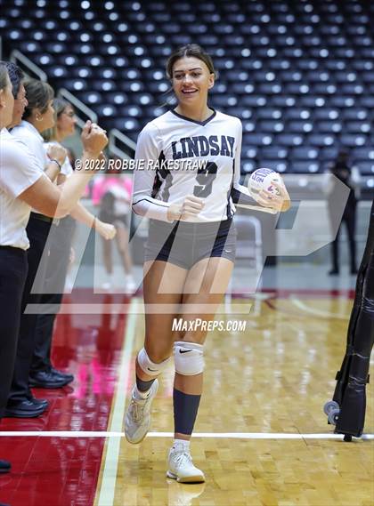 Thumbnail 2 in Leon vs. Lindsay (UIL 2A Semifinal) photogallery.