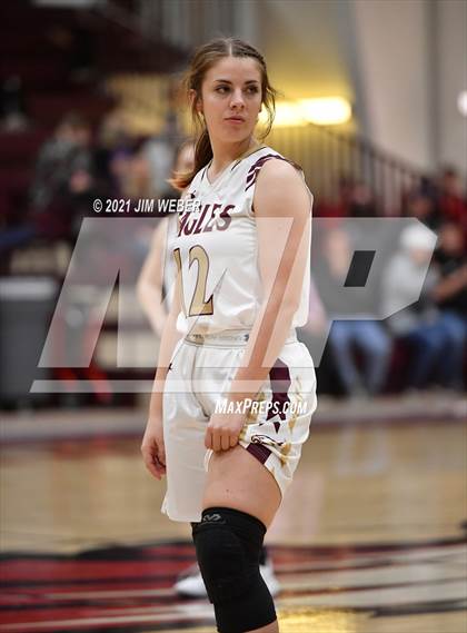 Thumbnail 3 in Howe @ Warner (OSSAA 2A Regional Playoff) photogallery.