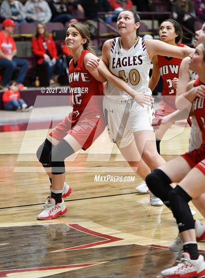 Thumbnail 1 in Howe @ Warner (OSSAA 2A Regional Playoff) photogallery.