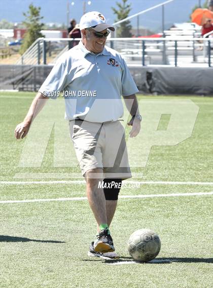 Thumbnail 3 in Robertson vs. Taos photogallery.