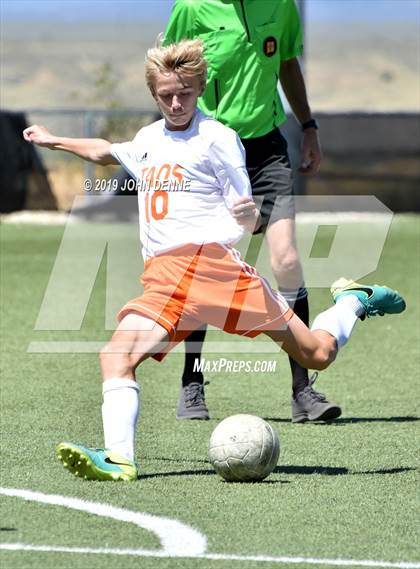 Thumbnail 3 in Robertson vs. Taos photogallery.