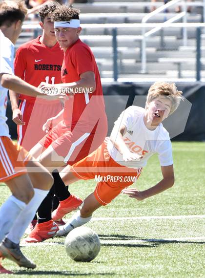 Thumbnail 3 in Robertson vs. Taos photogallery.