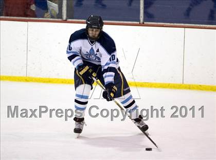 Thumbnail 1 in Chaminade vs. SLUH photogallery.