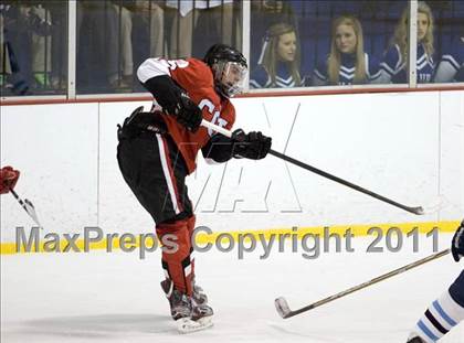 Thumbnail 1 in Chaminade vs. SLUH photogallery.