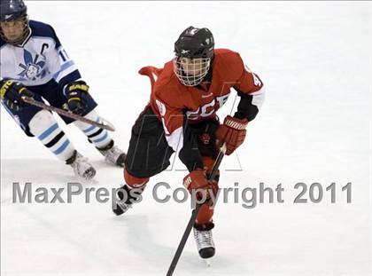 Thumbnail 1 in Chaminade vs. SLUH photogallery.