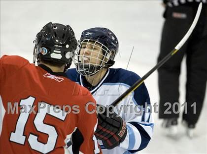 Thumbnail 3 in Chaminade vs. SLUH photogallery.