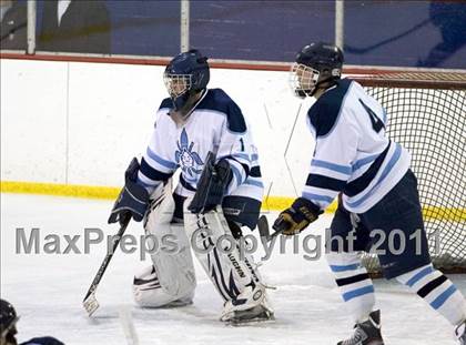 Thumbnail 3 in Chaminade vs. SLUH photogallery.