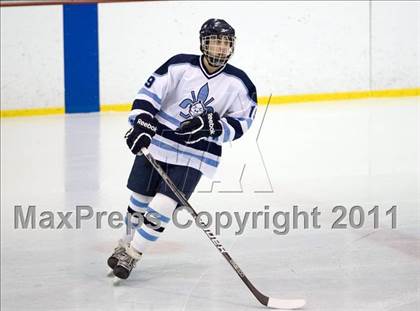 Thumbnail 1 in Chaminade vs. SLUH photogallery.