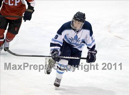 Thumbnail 3 in Chaminade vs. SLUH photogallery.