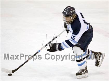 Thumbnail 2 in Chaminade vs. SLUH photogallery.