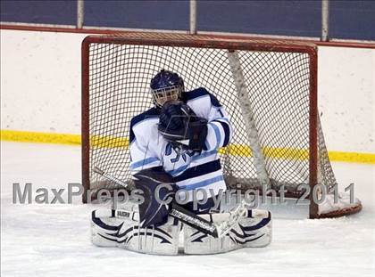Thumbnail 2 in Chaminade vs. SLUH photogallery.