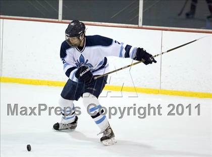 Thumbnail 1 in Chaminade vs. SLUH photogallery.