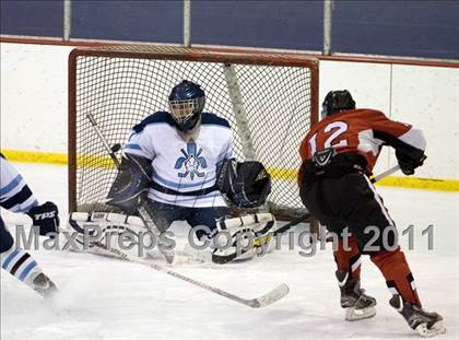 Thumbnail 1 in Chaminade vs. SLUH photogallery.