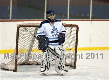 Thumbnail 2 in Chaminade vs. SLUH photogallery.