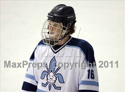 Thumbnail 2 in Chaminade vs. SLUH photogallery.