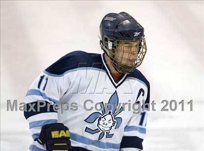 Thumbnail 2 in Chaminade vs. SLUH photogallery.
