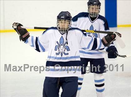 Thumbnail 2 in Chaminade vs. SLUH photogallery.
