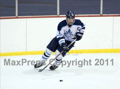 Thumbnail 2 in Chaminade vs. SLUH photogallery.
