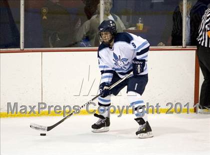 Thumbnail 1 in Chaminade vs. SLUH photogallery.