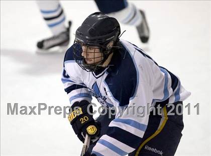 Thumbnail 3 in Chaminade vs. SLUH photogallery.