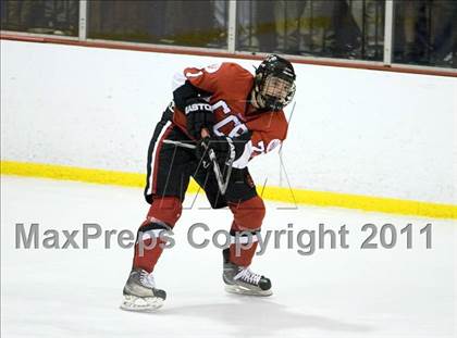Thumbnail 3 in Chaminade vs. SLUH photogallery.