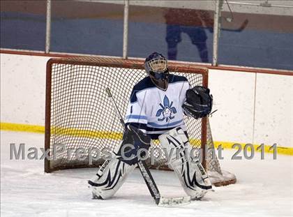 Thumbnail 2 in Chaminade vs. SLUH photogallery.