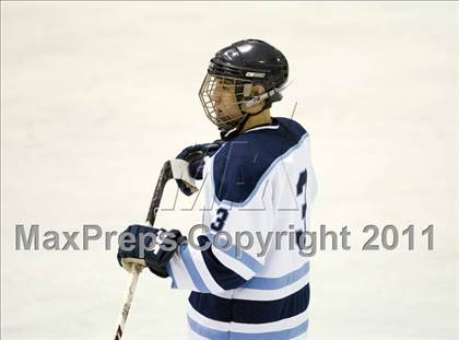 Thumbnail 2 in Chaminade vs. SLUH photogallery.