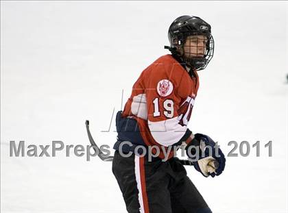 Thumbnail 1 in Chaminade vs. SLUH photogallery.