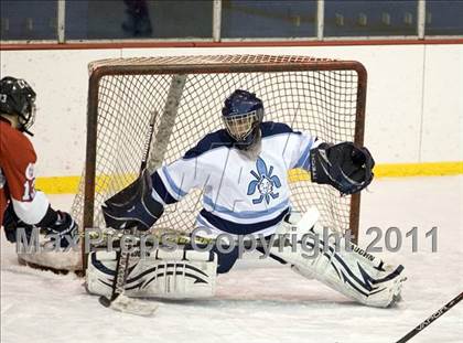 Thumbnail 2 in Chaminade vs. SLUH photogallery.