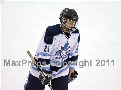 Thumbnail 3 in Chaminade vs. SLUH photogallery.