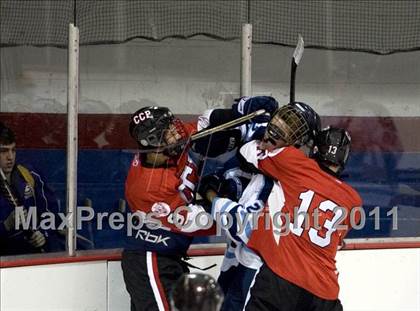 Thumbnail 1 in Chaminade vs. SLUH photogallery.