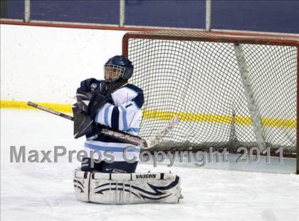 Thumbnail 3 in Chaminade vs. SLUH photogallery.
