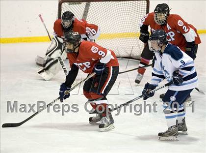 Thumbnail 2 in Chaminade vs. SLUH photogallery.