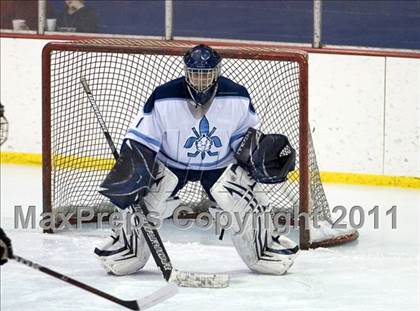 Thumbnail 2 in Chaminade vs. SLUH photogallery.