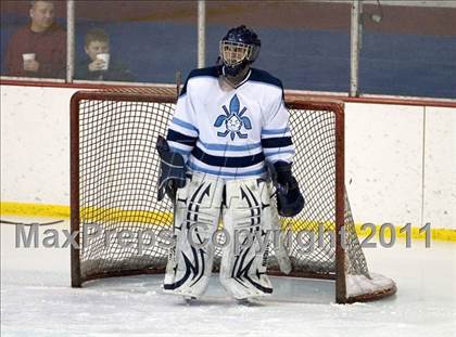 Thumbnail 3 in Chaminade vs. SLUH photogallery.