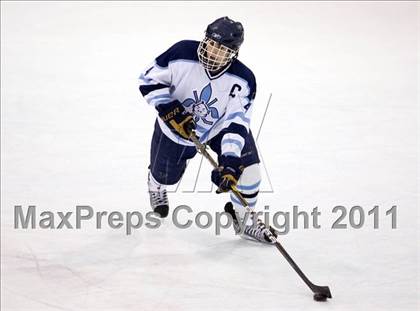 Thumbnail 2 in Chaminade vs. SLUH photogallery.