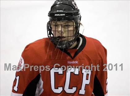 Thumbnail 2 in Chaminade vs. SLUH photogallery.