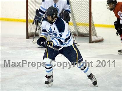 Thumbnail 3 in Chaminade vs. SLUH photogallery.