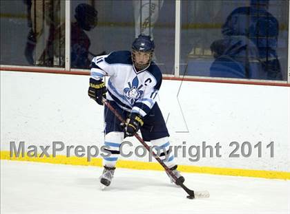 Thumbnail 2 in Chaminade vs. SLUH photogallery.